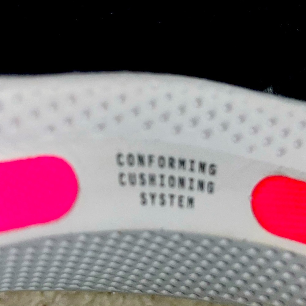 nike conforming cushioning system precio